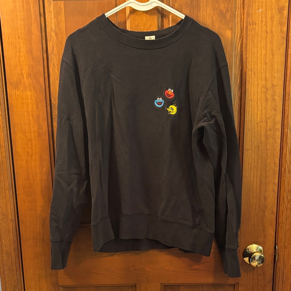 Uniqlo Sesame Street x KAWS Exclusive Collab Crewneck Sweater